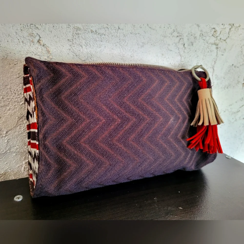 Etihad Airlines cosmetic bag